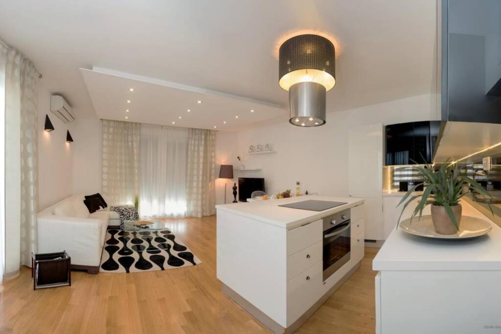 Ensidia Luxury Suite سبليت المظهر الخارجي الصورة